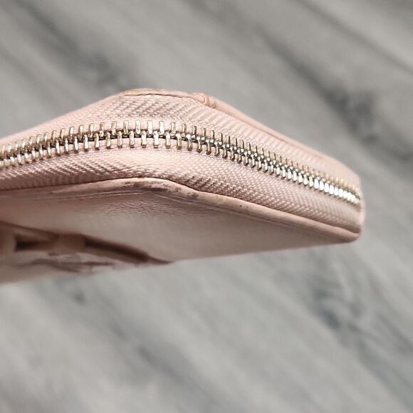 Vintage Cole Haan Peachy Cream Zip Around Wallet - Picture 3 of 8